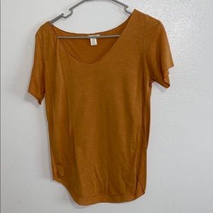 Oversized slouchy tee.